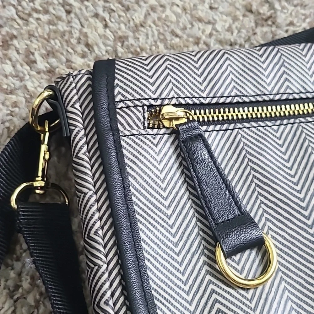 Skip Hop Black and White Women's Bag